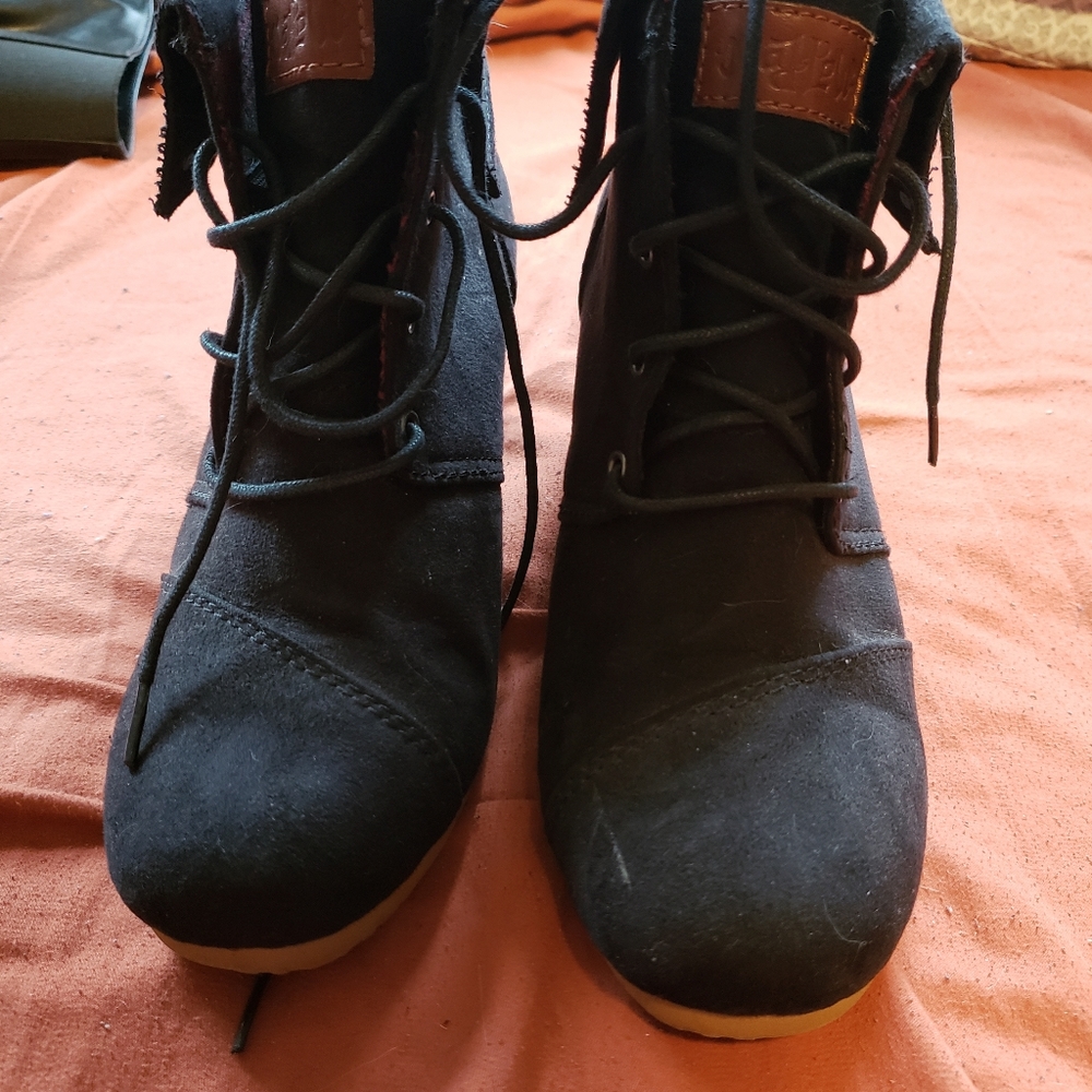 Wedges - Picture 2 of 3